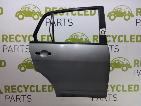 Puerta Trasera Derecha Nissan Tiida 4p (05568056) Lp