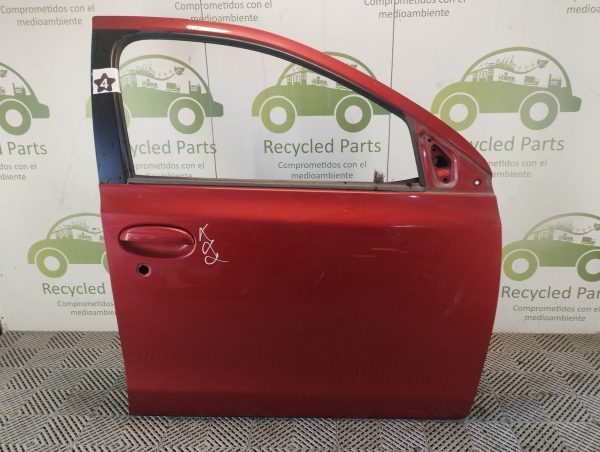 Puerta Delantera Derecha Toyota Etios (05911830)