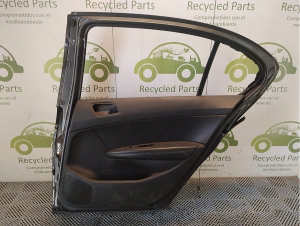Puerta Trasera Derecha Peugeot 408 (05832876)