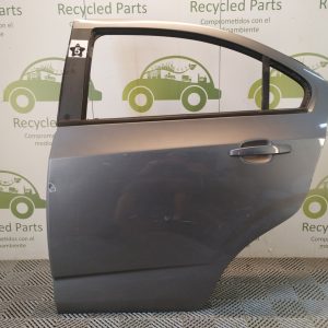 Puerta Trasera Izquierda Chevrolet Sonic 4p (05194665)