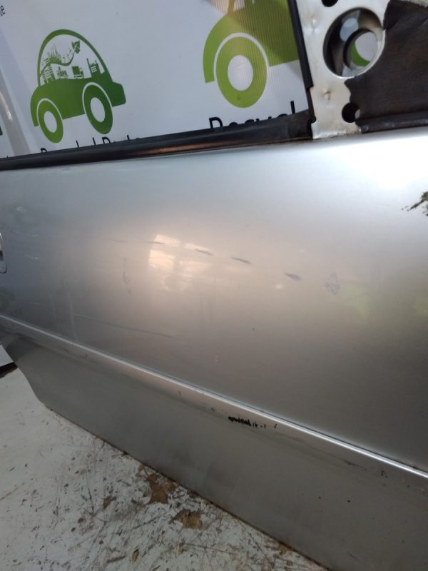 Puerta Delantera Derecha Chevrolet Corsa (05800833) Lp