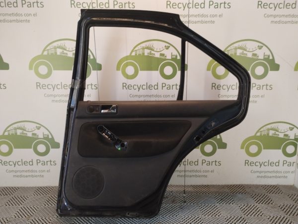 Puerta Trasera Derecha Vw Bora (05038215)