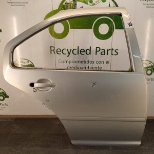 Puerta Trasera Derecha Vw Bora (04608019)