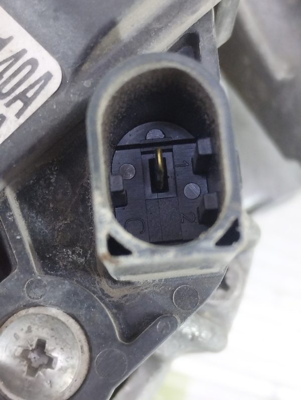 Alternador Vw Golf 2.0 Gti (04422059)