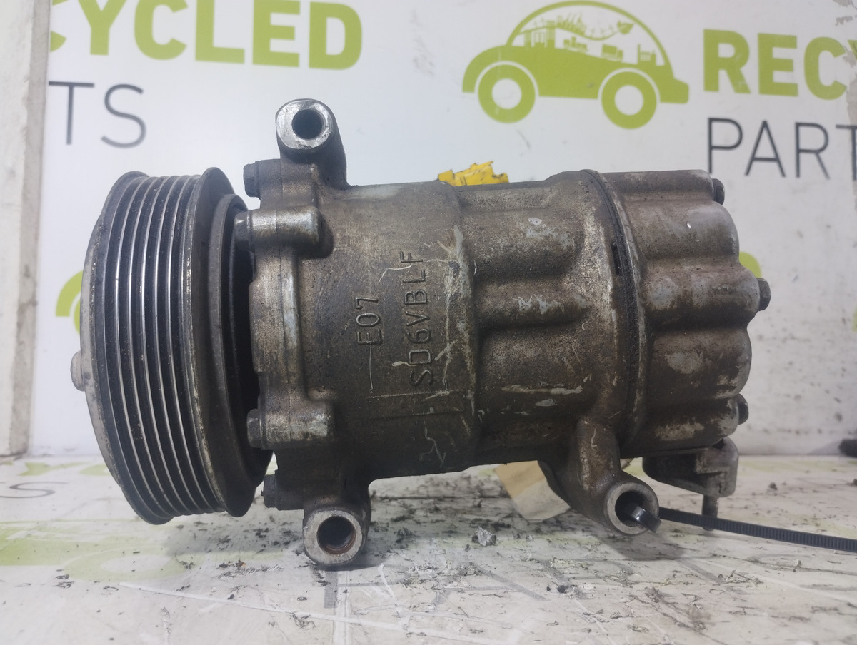 Compresor De A/a Peugeot 206 1.4 (05996309)
