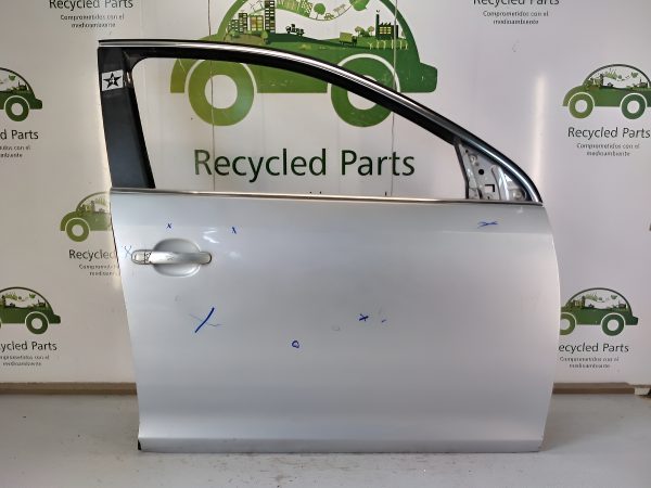 Puerta Delantera Derecha Vw Vento Lv (04342281)