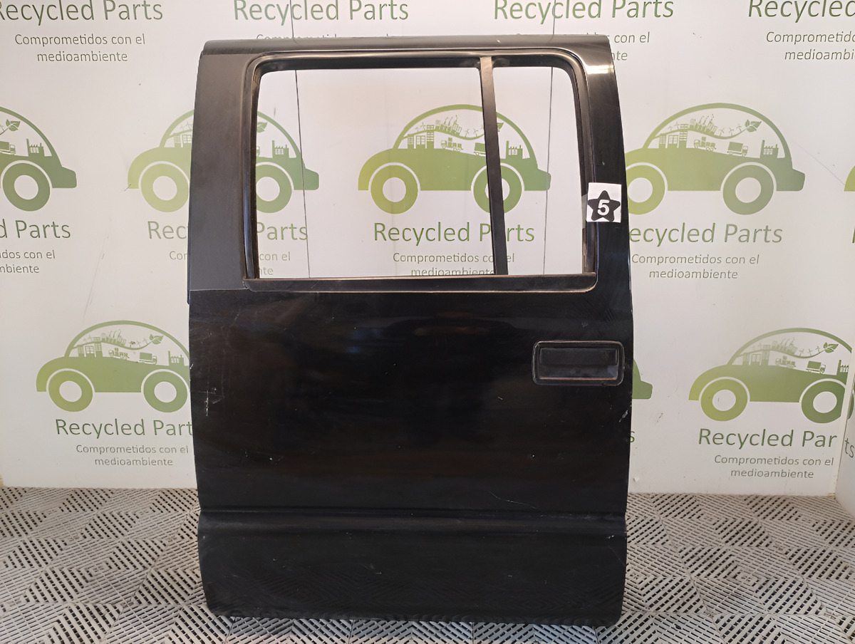 Puerta Trasera Izquierda Chevrolet S10 (05666359)