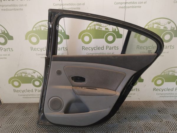Puerta Trasera Derecha Renault Fluence (05131517)