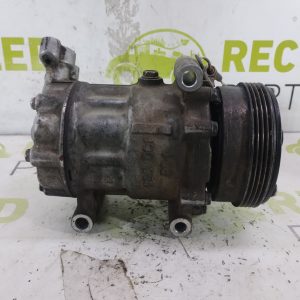 Compresor De A/a Renault Clio 1.2 (05328774)