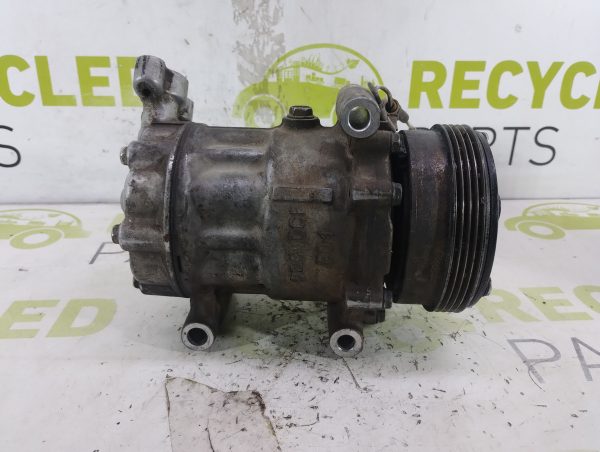 Compresor De A/a Renault Clio 1.2 (05328774)