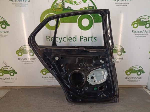 Puerta Trasera Izquierda Vw Vento Lv (04404960)