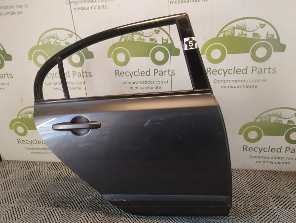 Puerta Trasera Derecha Honda Civic 8va (06057560)