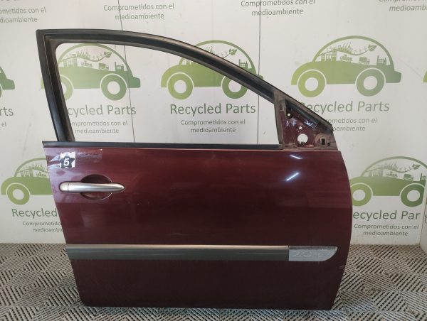 Puerta Delantera Derecha Renault Megane F2 (05647084)