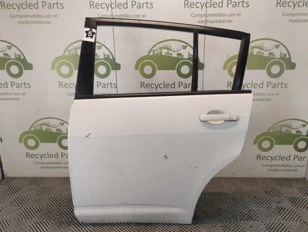 Puerta Trasera Izquierda Nissan Tiida 5p (05973111)