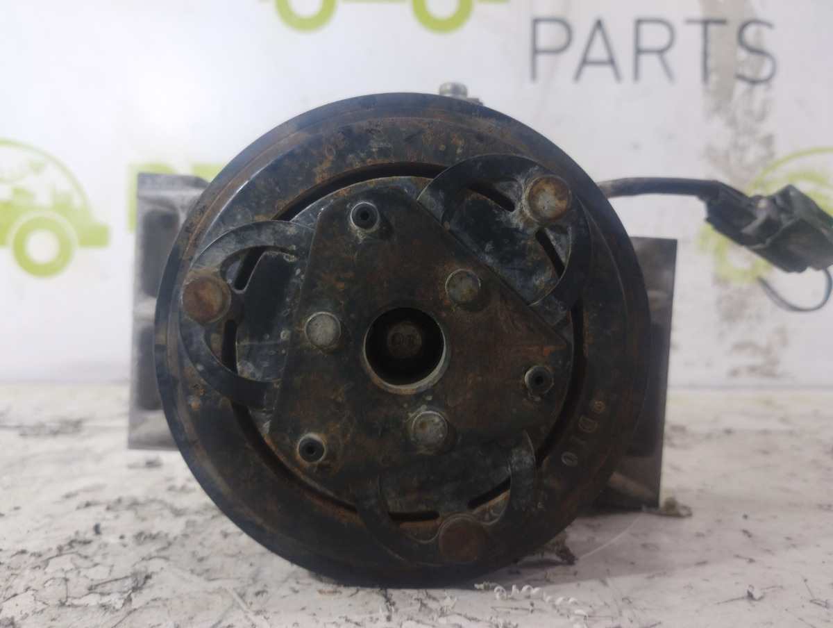 Compresor De A/a Renault Sandero 1.6 (04468270)