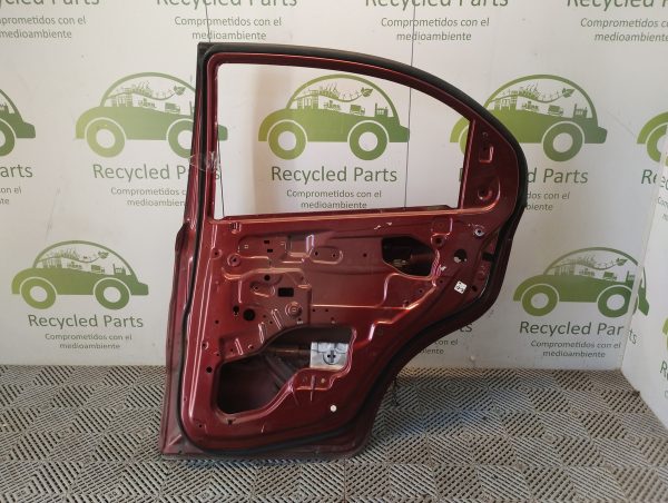 Puerta Trasera Derecha Chevrolet Aveo (04920783)