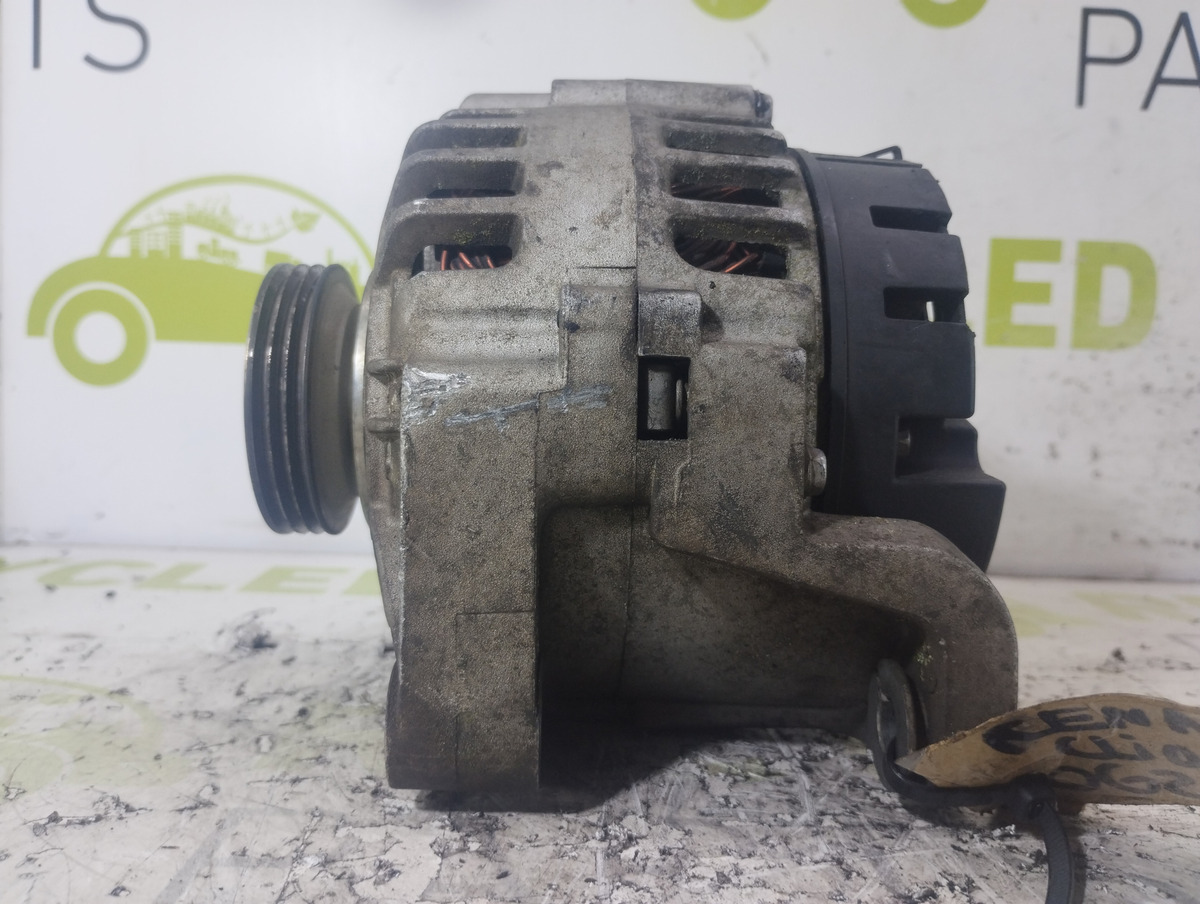 Alternador Renault Clio Mio 1.2 (06213817)