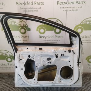 Puerta Delantera Izquierda Ford Focus F3 (05831784)