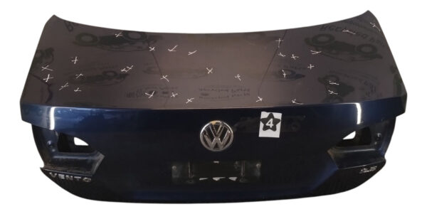 Tapa De Baul Vw Vento Li (05749825)