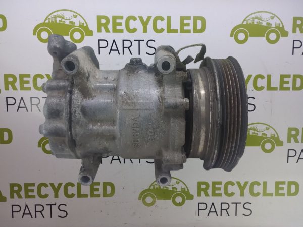 Compresor De A/a Renault Kangoo 1.6 (05926153)