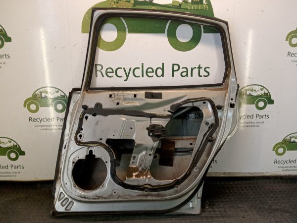 Puerta Trasera Derecha Citroen C4 4p (04462418)