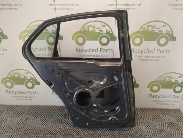 Puerta Trasera Izquierda Vw Vento Lv (06120235)