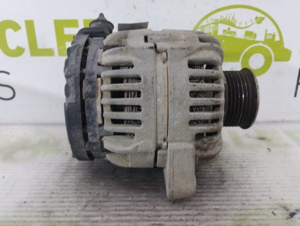 Alternador Toyota Hilux 2.5 (05128860)