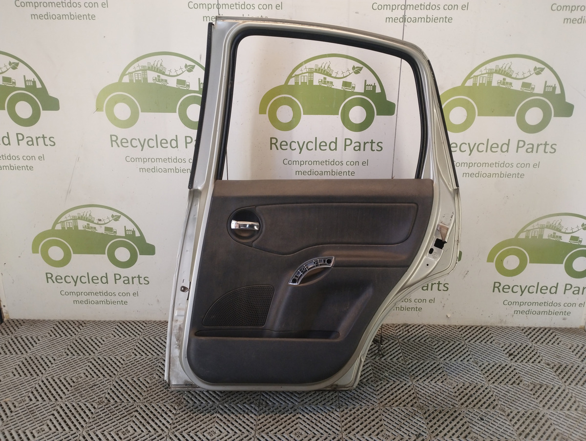 Puerta Trasera Derecha Citroen C3 Lv (06024580)