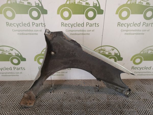 Guardabarro Izquierdo Toyota Corolla G9 (05346385)
