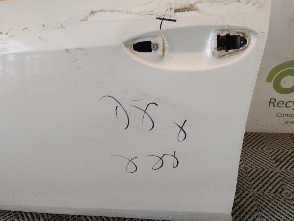 Puerta Delantera Izquierda Toyota Corolla G11 (05960616)