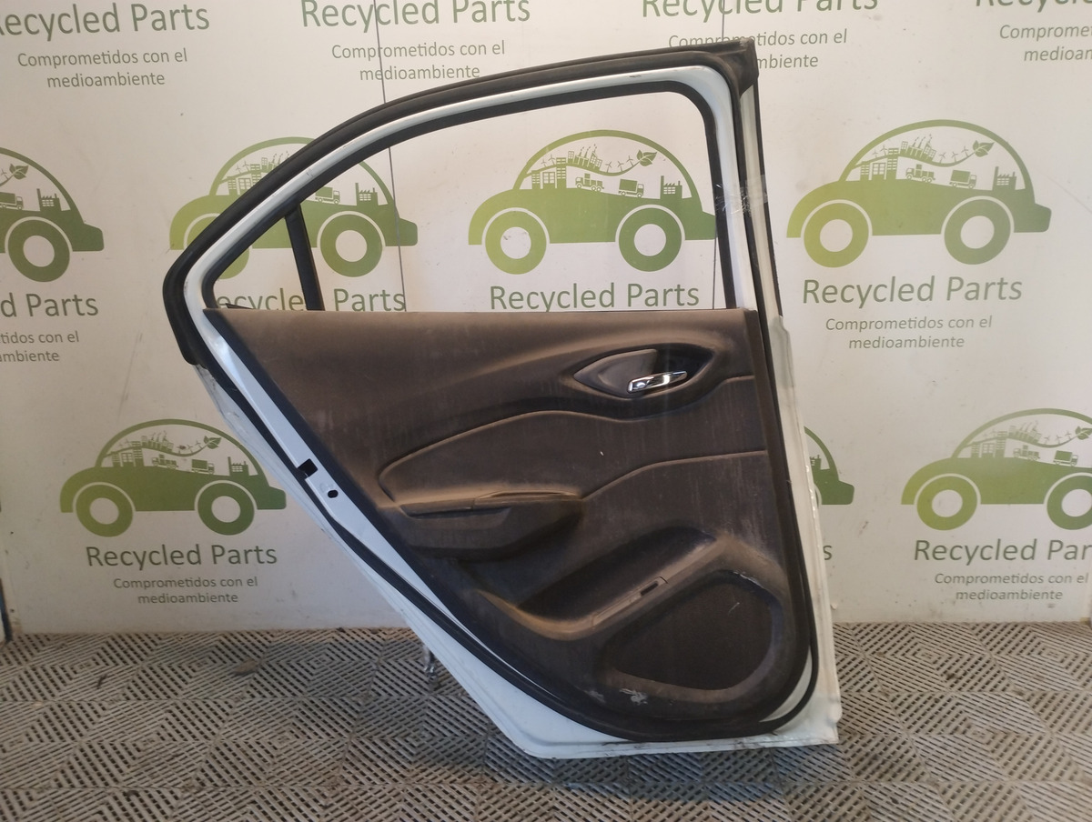 Puerta Trasera Izquierda Chevrolet Prisma (05590211)