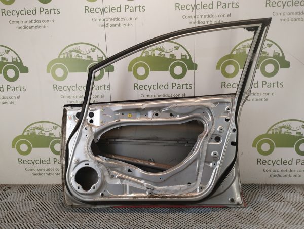 Puerta Delantera Derecha Honda Civic 8va (05061882)