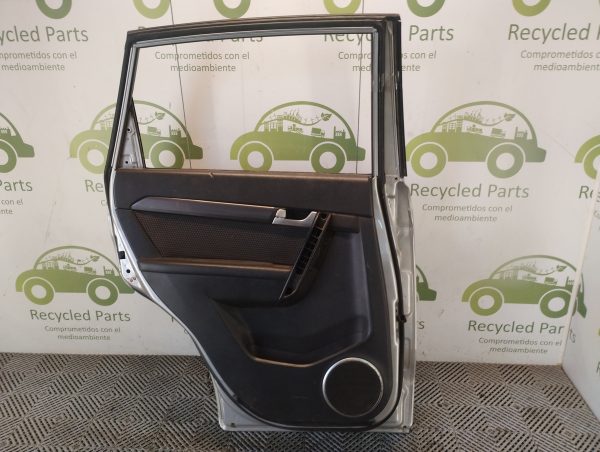 Puerta Trasera Izquierda Chevrolet Captiva (06038076)