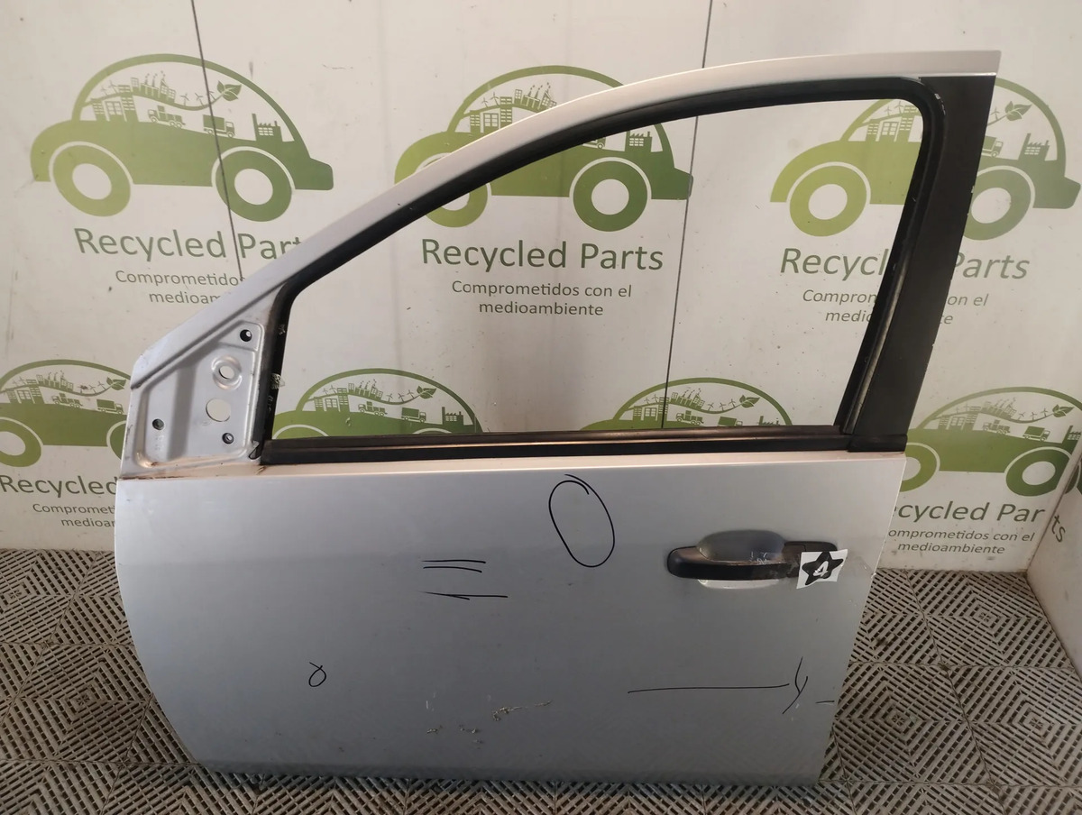 Puerta Delantera Izquierda Ford Fiesta Max (aa00000289)
