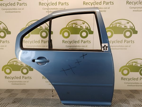 Puerta Trasera Derecha Vw Bora (04673322)