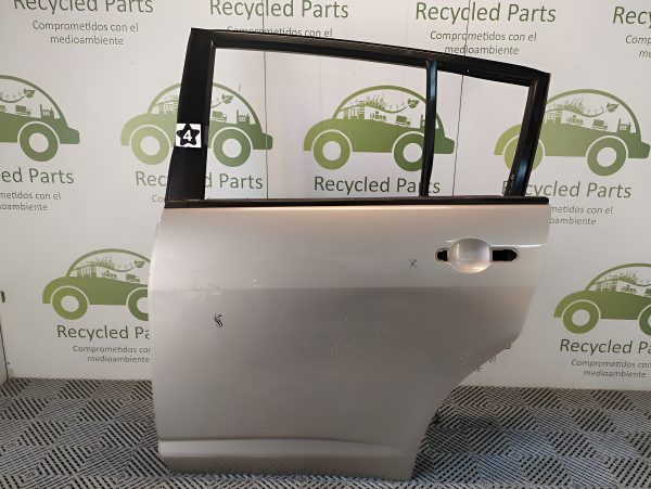 Puerta Trasera Izquierda Nissan Tiida 5p (05103706)