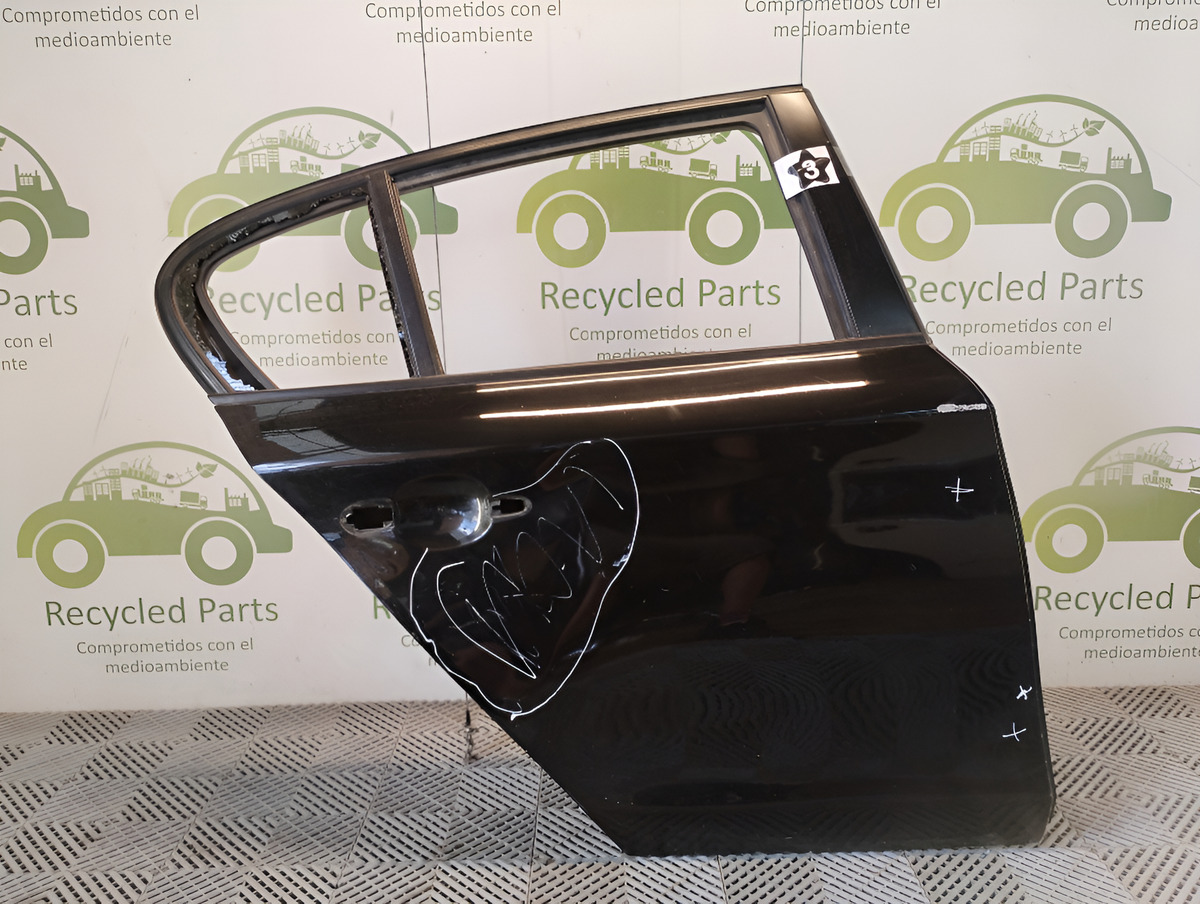Puerta Trasera Derecha Bmw 116 (05368575)