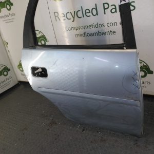 Puerta Trasera Derecha Chevrolet Corsa (04624751) Lp