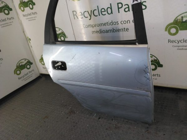 Puerta Trasera Derecha Chevrolet Corsa (04624751) Lp