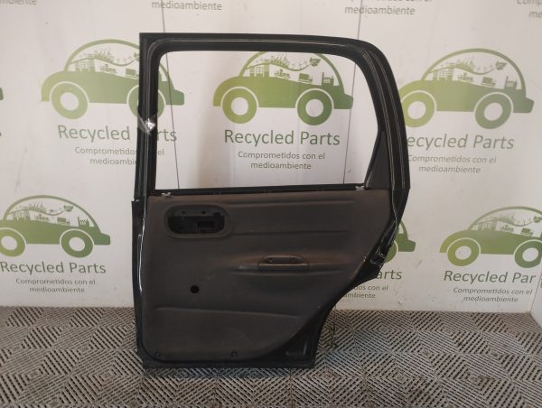 Puerta Trasera Derecha Chevrolet Corsa (06145194)