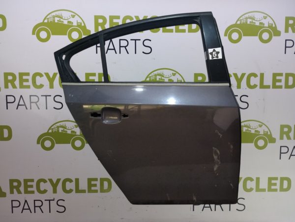 Puerta Trasera Derecha Chevrolet Cruze 4p (05574761) Lp