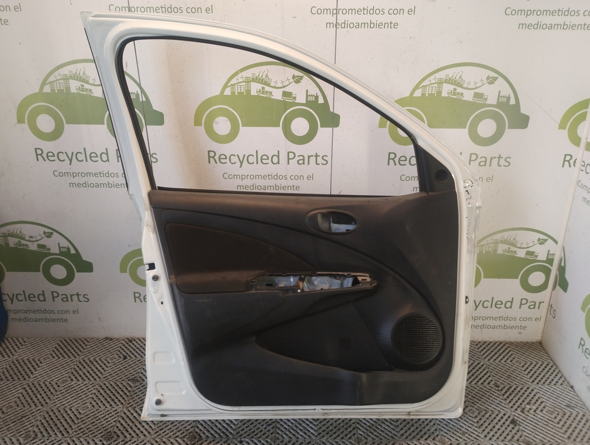 Puerta Delantera Izquierda Toyota Etios (06469110)