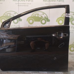 Puerta Delantera Izquierda Toyota Corolla G10 (06195403)