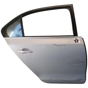 Puerta Trasera Derecha Vw Vento Li (06175172)