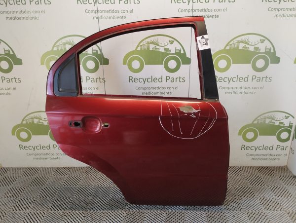 Puerta Trasera Derecha Chevrolet Aveo (04920783)