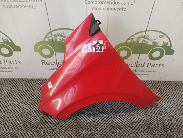 Guardabarro Izquierdo Fiat Cronos (05896461)