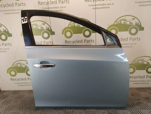 Puerta Delantera Derecha Chevrolet Cruze (05959437)