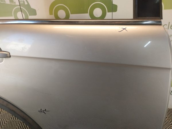 Puerta Trasera Derecha Chevrolet Captiva (06038077)