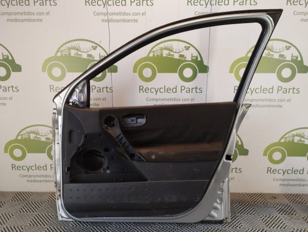 Puerta Delantera Derecha Renault Megane 2 (04641559)