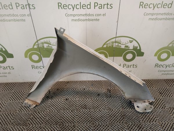 Guardabarro Izquierdo Ford Focus F3 (05831766)